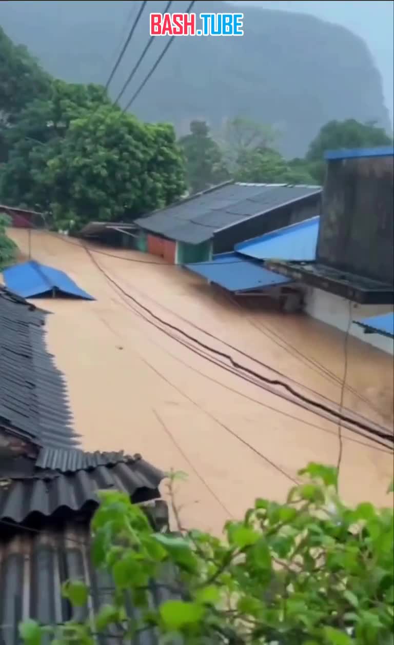  Тайфун «Матмо» добрался до Вьетнама из Китая