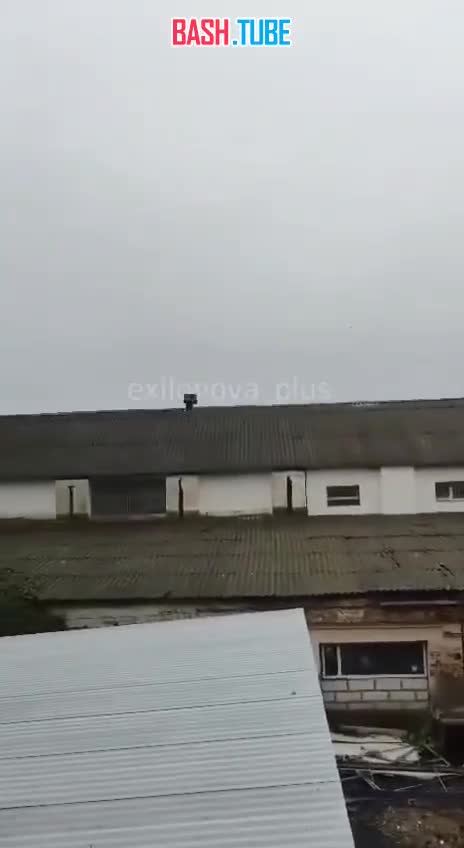  Украинские дроны-камикадзе FP-1 атаковали нефтебазу в Матвеевом Кургане Ростовской области