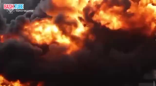  А это горит нефтебаза в Прилуках