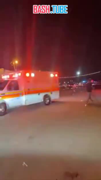  Парень расстрелял людей около школы в США