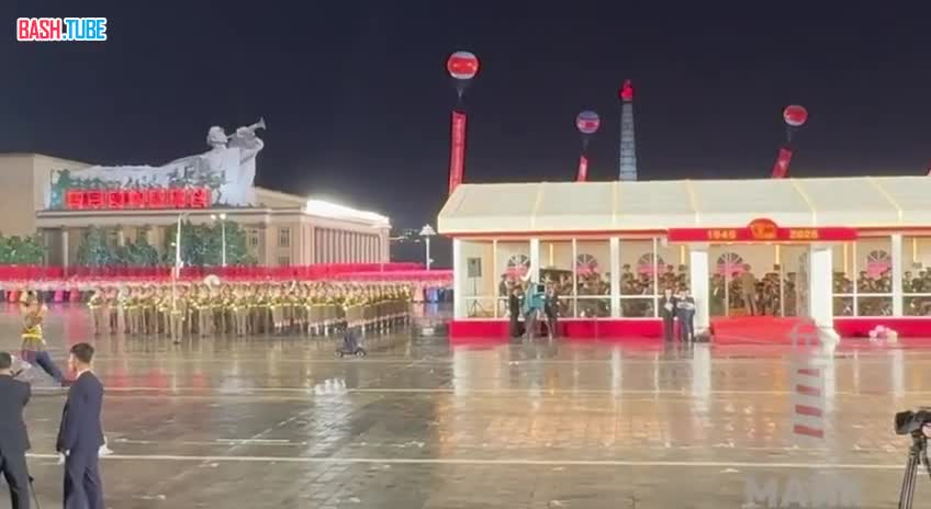  На параде в Пхеньяне прошла колонна сил специального назначения с флагам России и КНДР