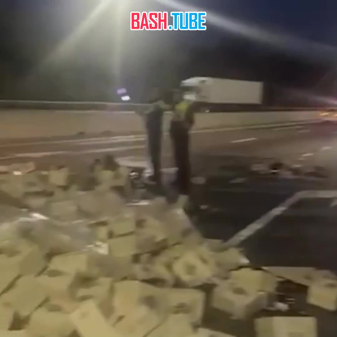  Фура с грузинским вином перевернулась в Ставропольском крае