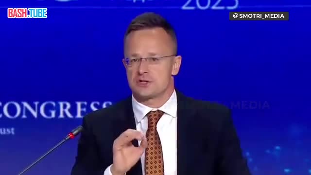  Венгрия не может и не будет отказываться от нефти и газа из России, - Сийярто