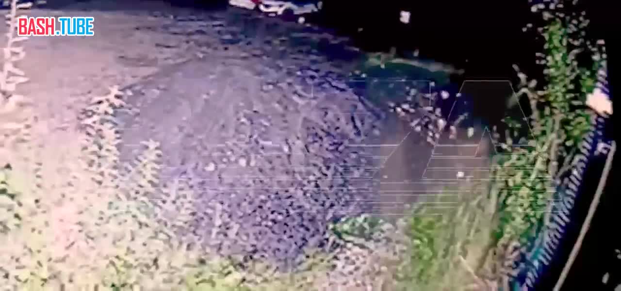  В Петербурге банда зумеров угнала со штрафстоянки питбайки и электросамокат