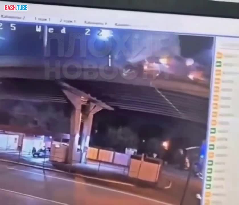  В Астрахани дальнобойщику стало плохо за рулем фуры, машина пробила ограждение и повисла на мосту