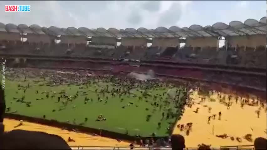  Полиция открыла огонь по людям, которые прорвали оцепление на похоронах бывшего премьер-министра Кении