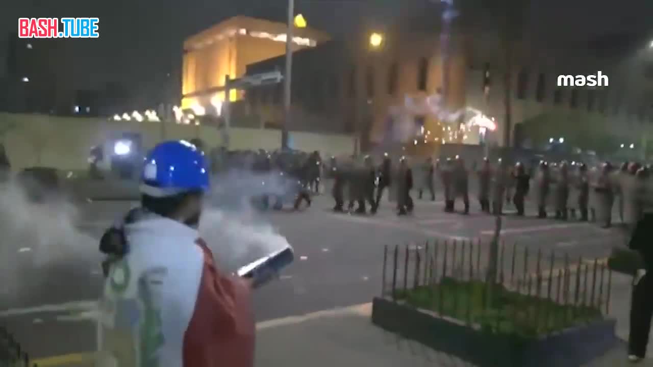  В ходе революции зумеров в Перу пострадало более сотни людей - в округе Лима планируют ввести чрезвычайное положение