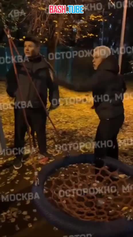  В Москве у собачницы случилась истерика и она распугала соседей своей неадекватностью