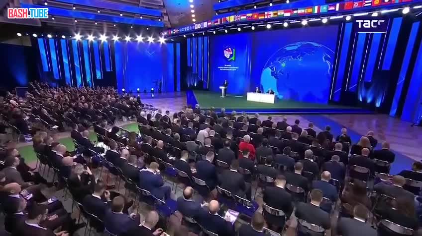  Министр иностранных дел Венгрии Сийярто заговорил по-русски на конференции по безопасности в Минске