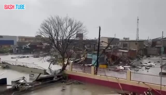  Появляются видео последствий урагана высшей категории Мелисса на Ямайке