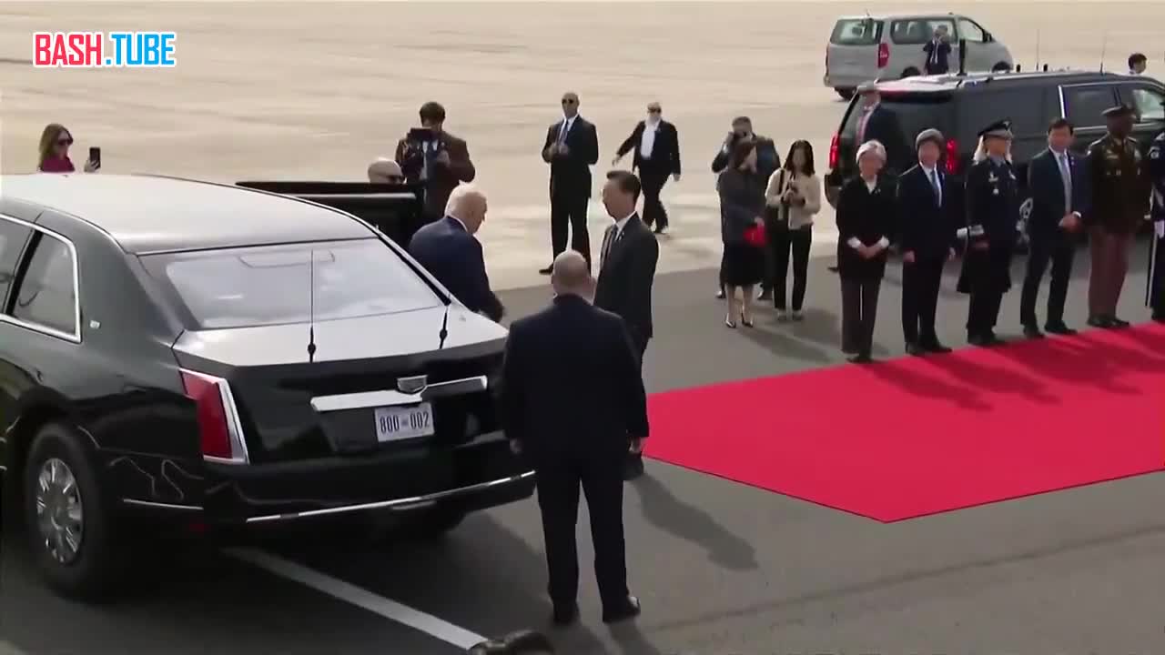  Дональд Трамп покинул Южную Корею и вылетел в Вашингтон сразу после встречи с лидером КНР Си Цзиньпином