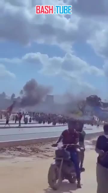  Протестующие в Танзании окружили столичный правительственный квартал