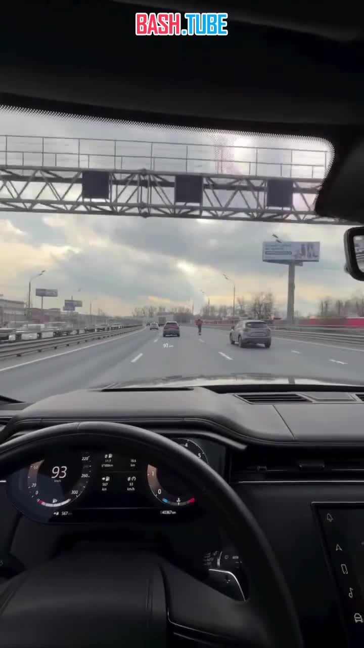  Очередной электросамокатчик гонял по Москве со скоростью 110 км/ч