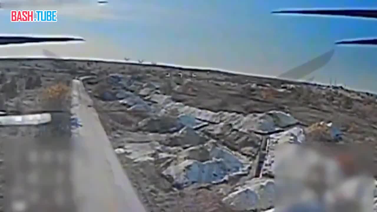  Российский боец увидел гражданских в машине и не стал наносить удар