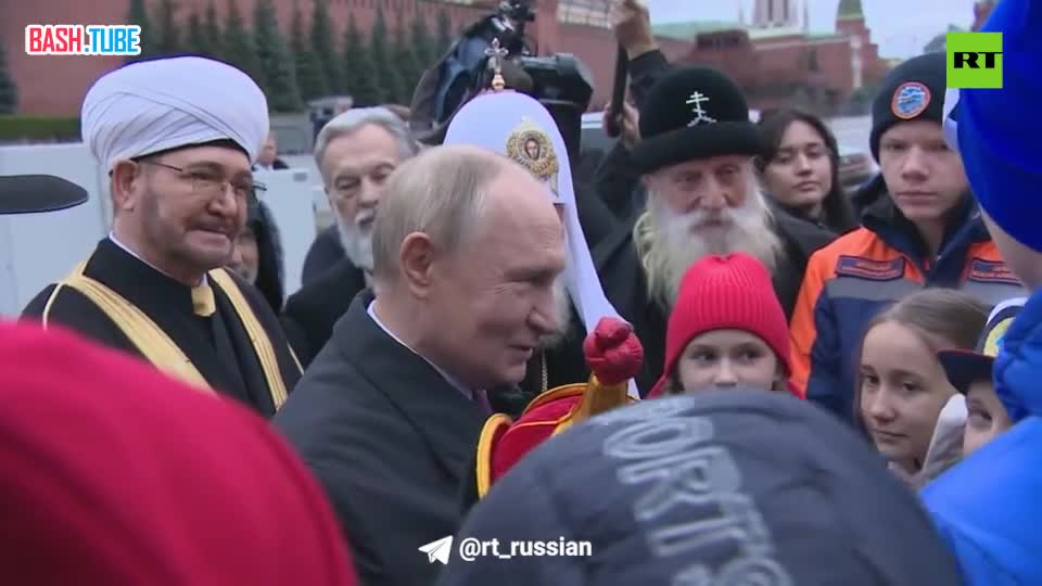  - А ты откуда такой красивый