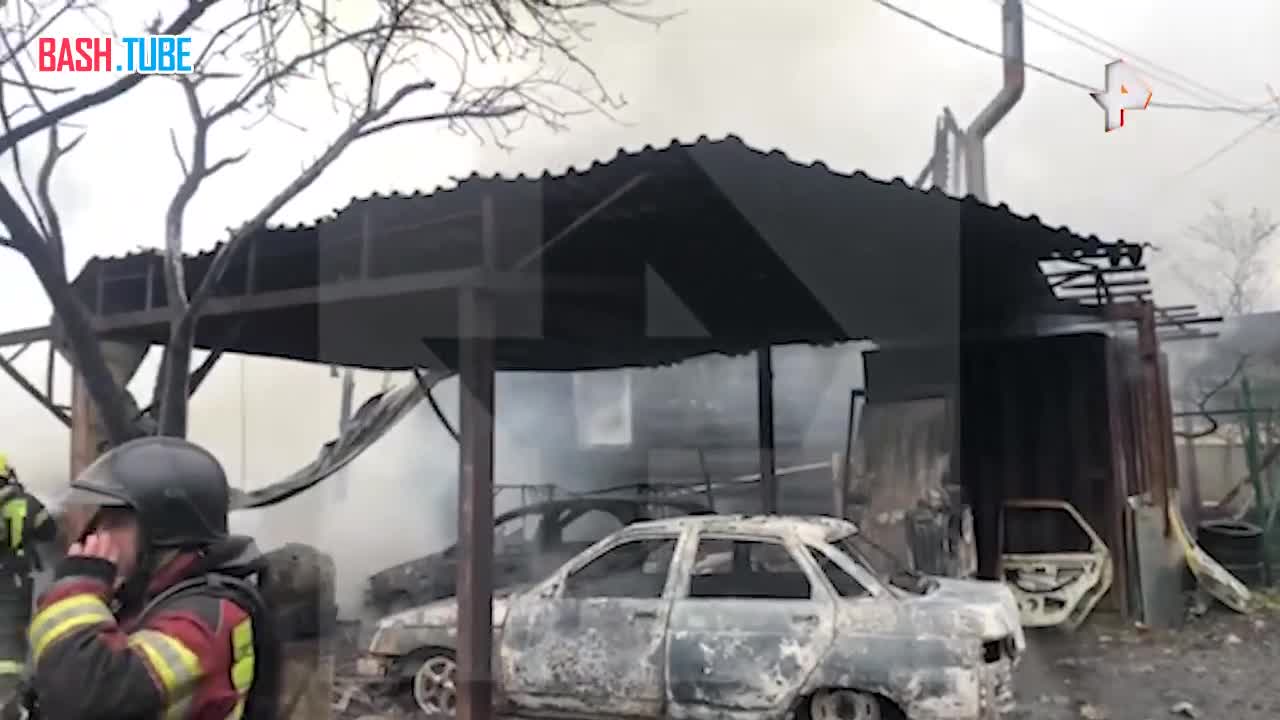  Женщина и двое детей погибли при пожаре в двухэтажном доме в Петербурге