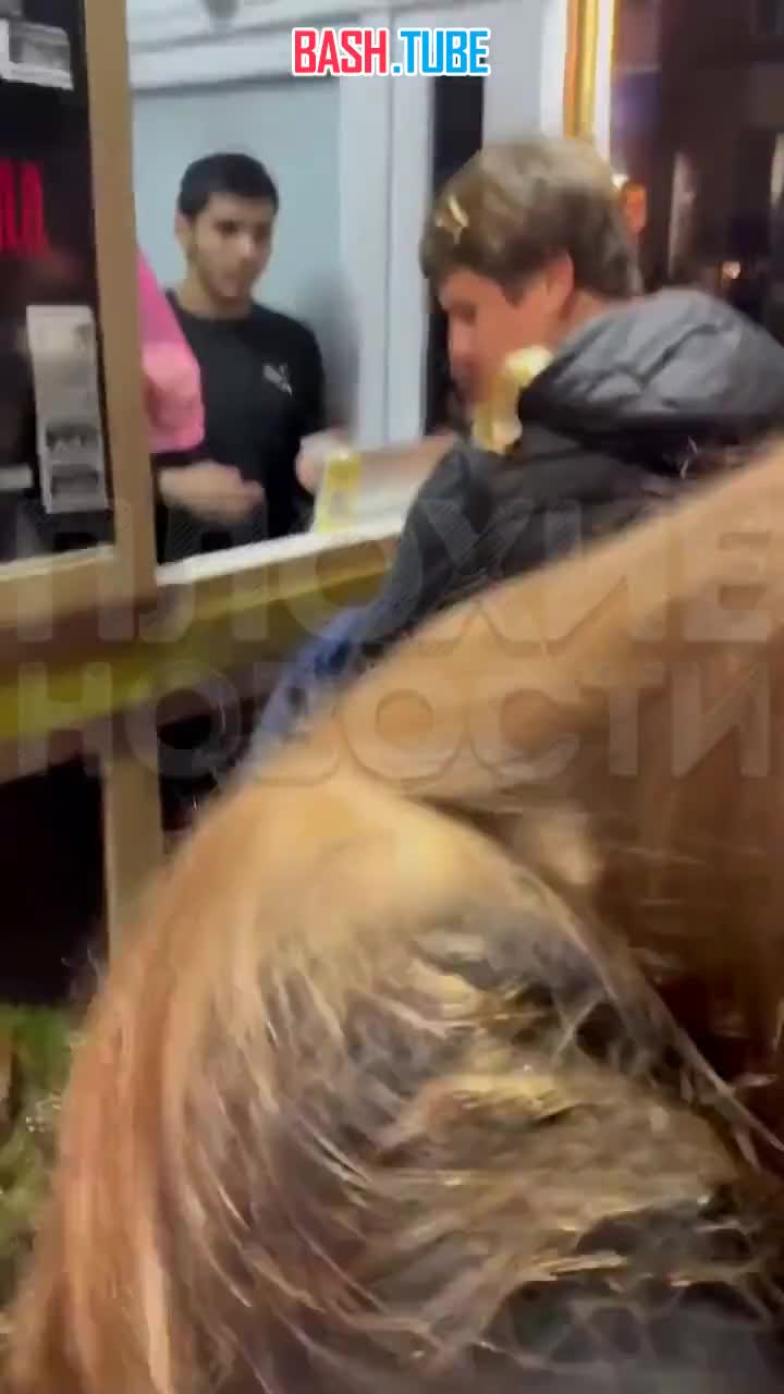  В Краснодаре парень купил шаурму около парка Галицкого, однако она его не устроила