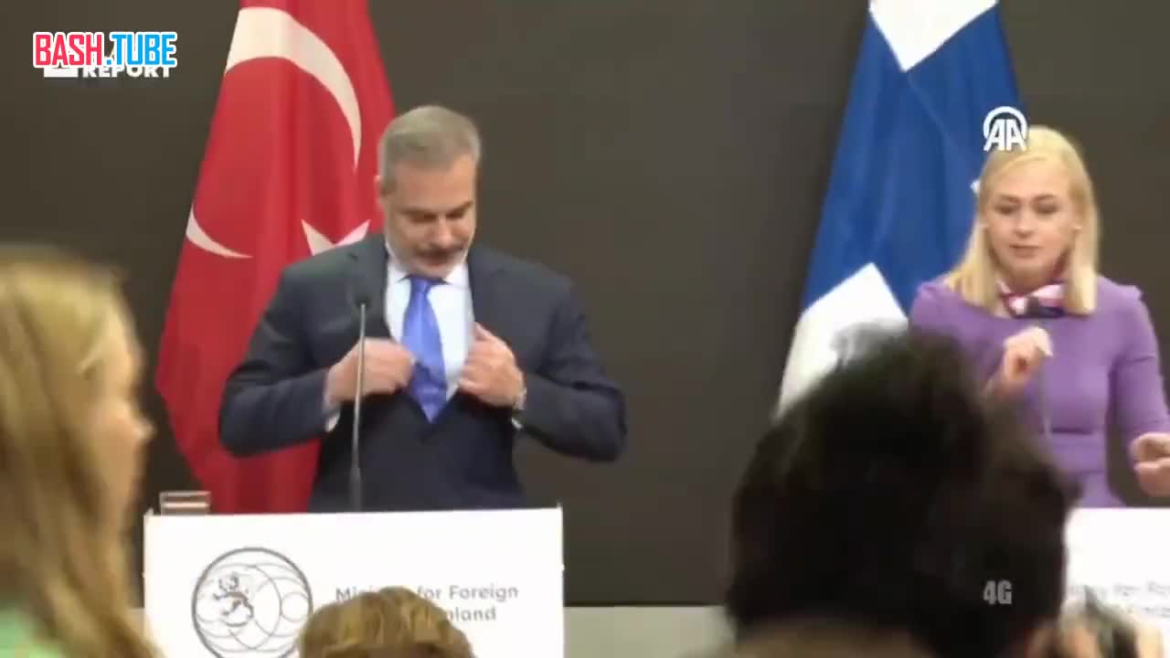  Министр иностранных дел Финляндии Элина Валтонен делает своеобразный комплимент главе МИД Турции