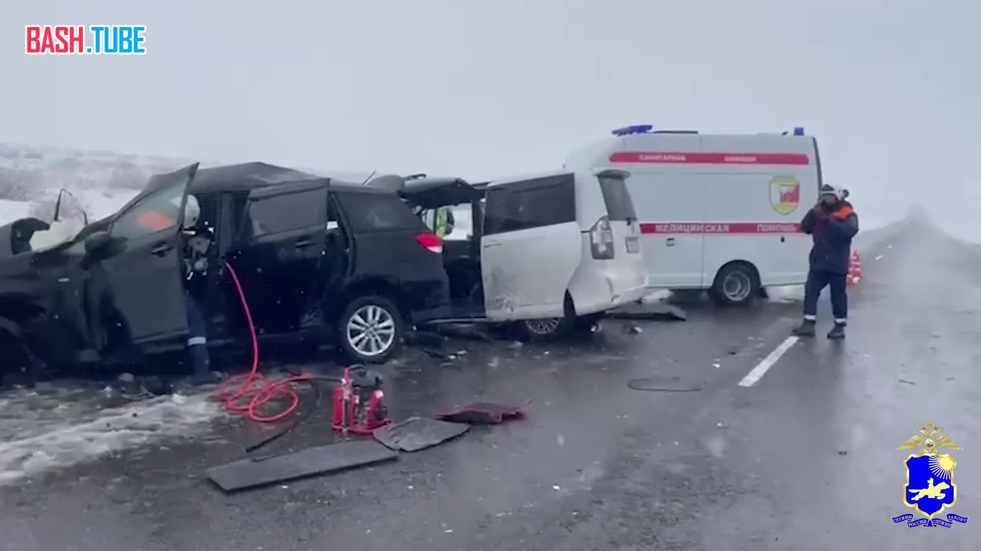  Пять человек погибли и еще пять пострадали при столкновении двух иномарок в Тыве