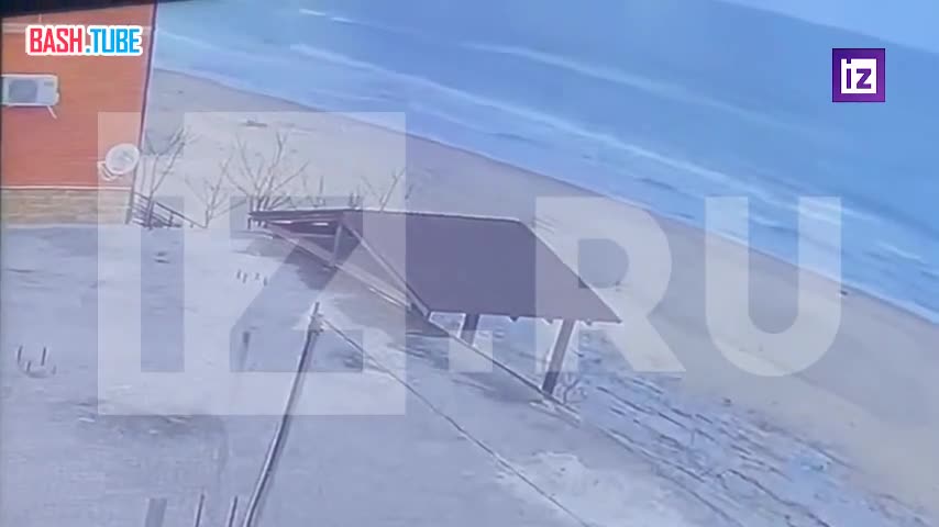  Момент крушения вертолета Ка-226 в Дагестане публикуют «Известия»