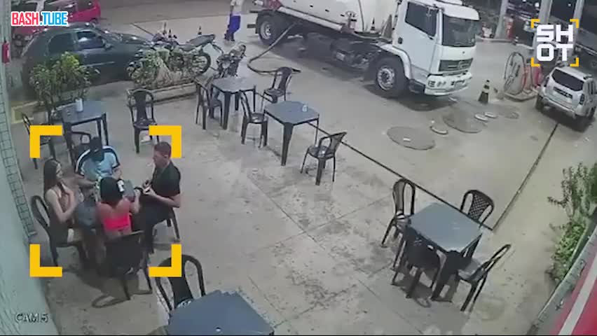  Перекур на заправке закончился пожаром и едва не обернулся трагедией в Бразилии