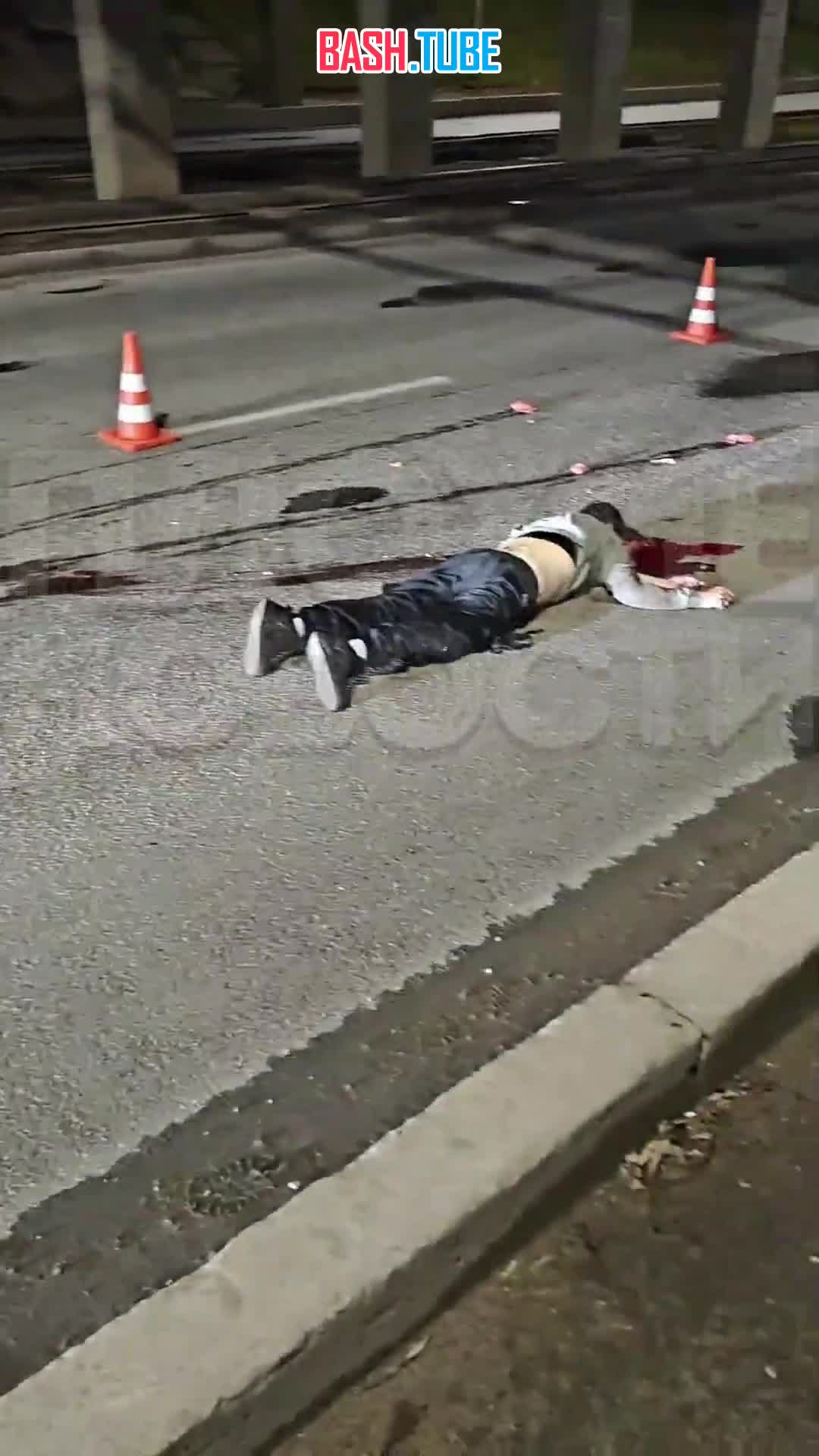  В Череповце девушка спрыгнула с моста, а потом ее голову переехала машина