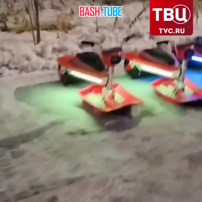  Замена электросамокатам: снегокаты с моторами теперь можно арендовать в парках Алтайского края