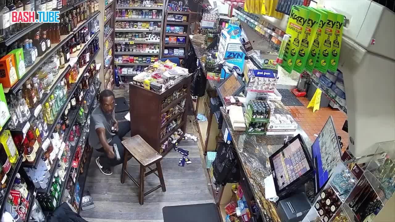  Американские полицейские выстрелили чернокожему преступнику в затылок