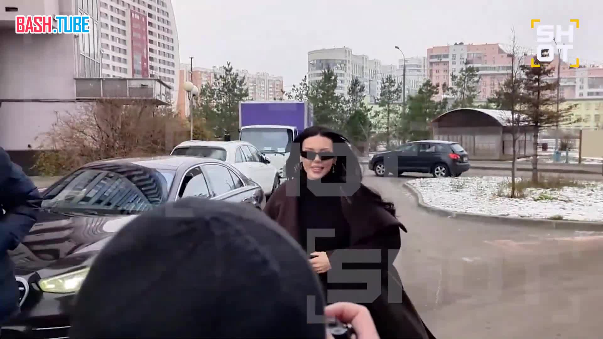  Джиган пытается спасти брак с Оксаной Самойловой. По данным SHOT, рэпер подал официальное ходатайство о примирении