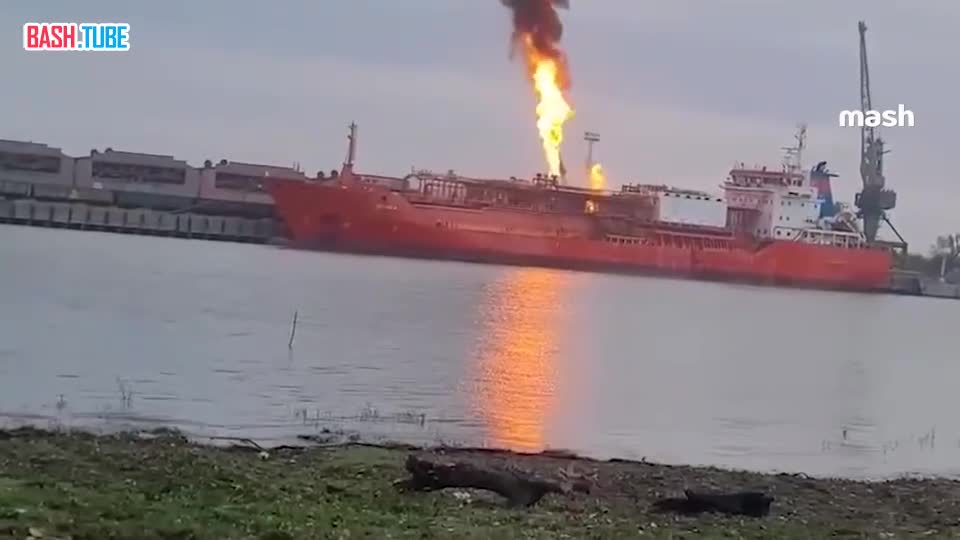  Три российские «Герани» подбили танкер с 4000 тоннами сжиженного природного газа, прибывший в украинский порт «Измаил»