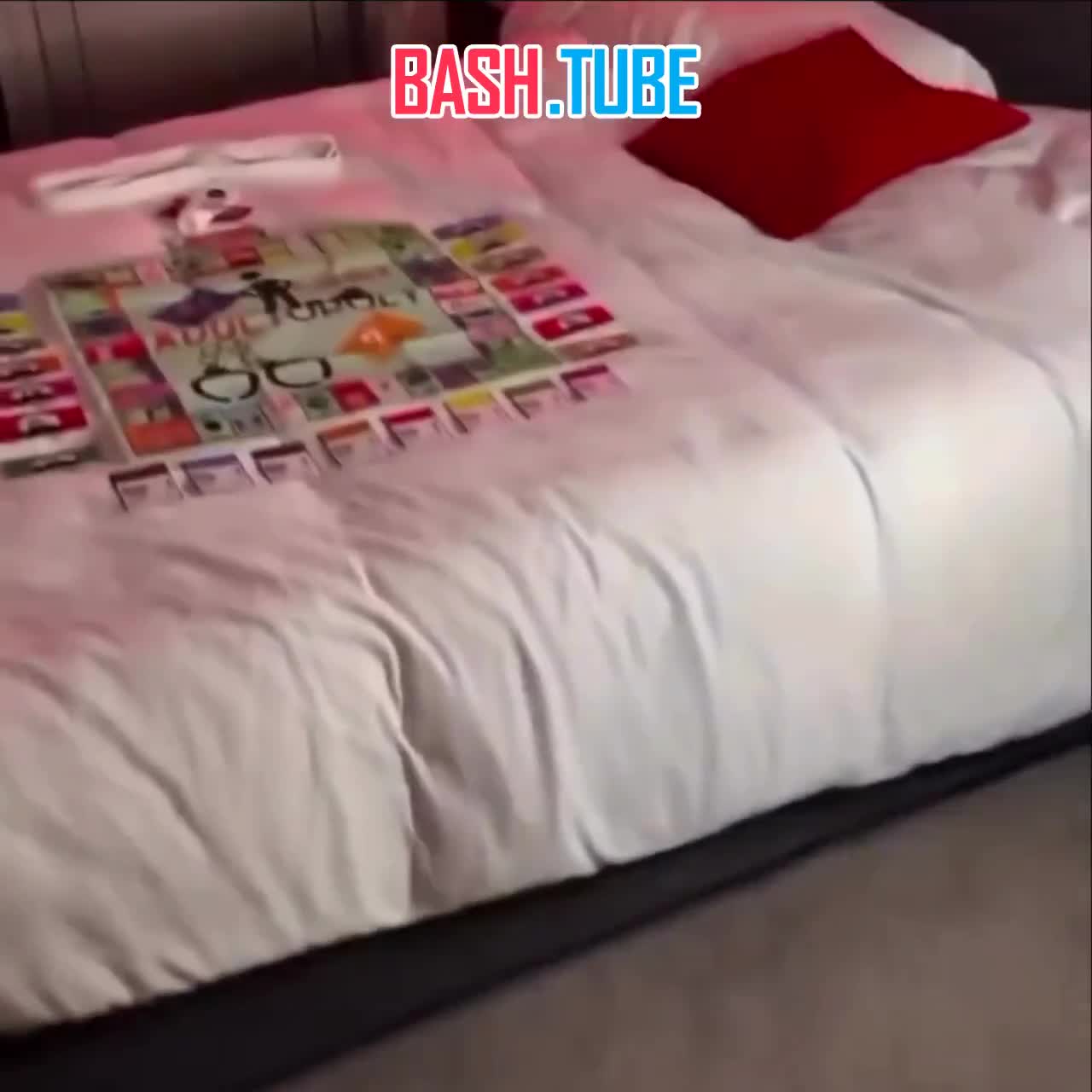  Порно-монополию завезли на российские маркетплейсы