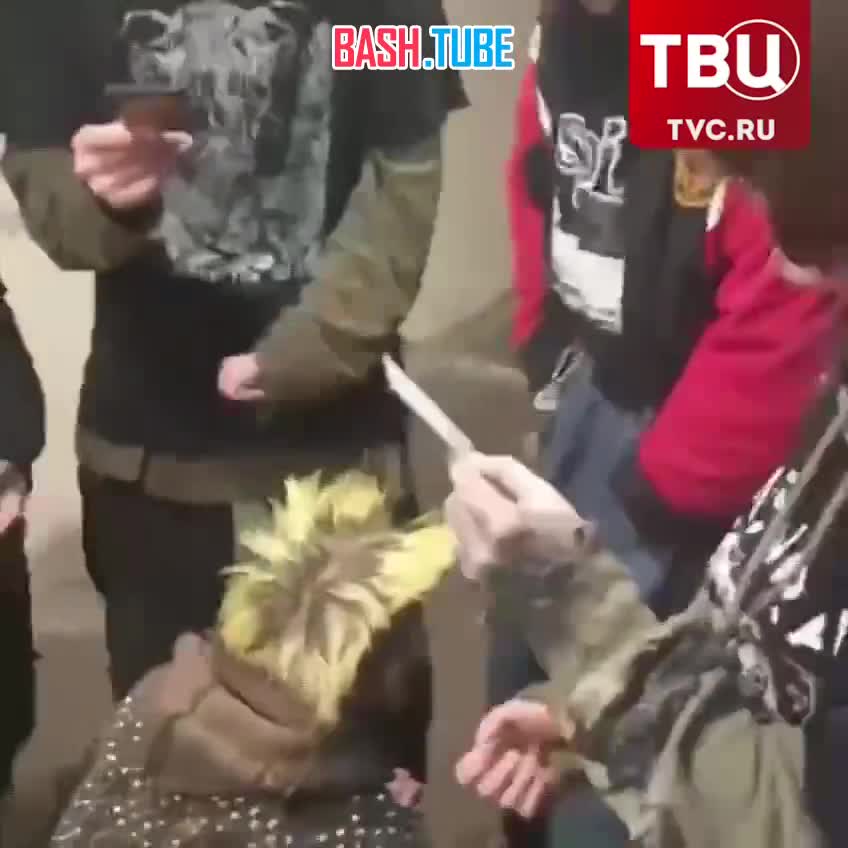  Подростки с иконами в руках имитировали мастурбацию под чтение молитвы