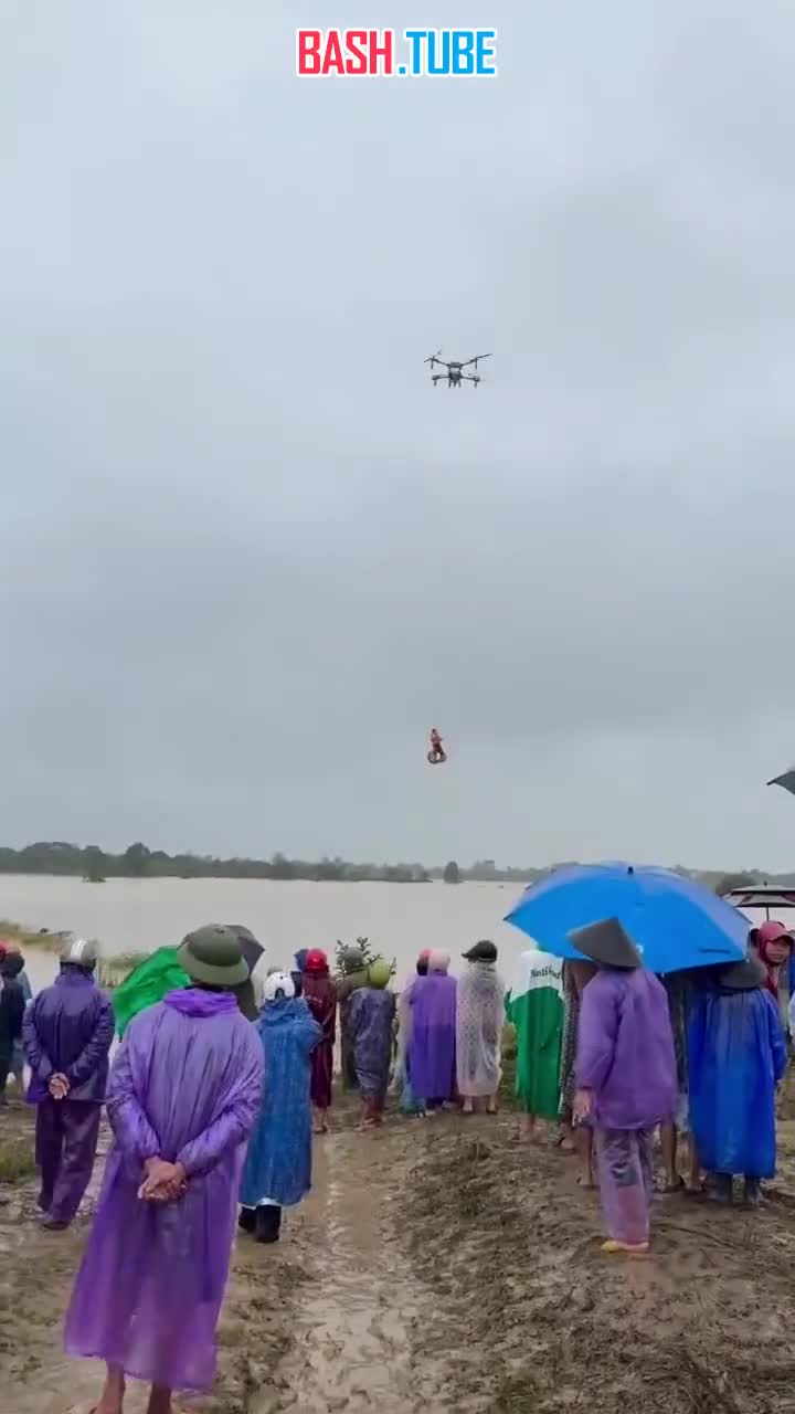  Прокатился с ветерком: оригинальный способ эвакуировать человека