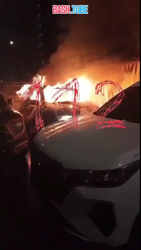  Семь машин и два мотоцикла уничтожены в результате поджога в Москве