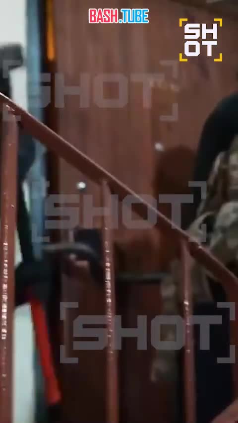  Террорист-наркоман хотел выпрыгнуть из окна, наивно пытаясь сбежать от питерского СОБРа