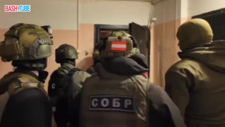  Кадры задержания в Москве участников ОПГ, которые занимались вымогательство денег у тяжелораненного бойца СВО