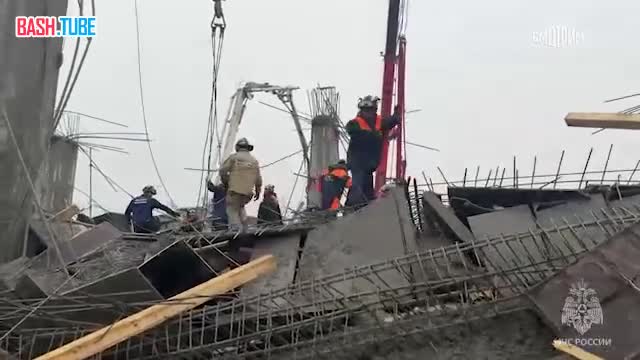  Четырех рабочих завалило бетоном при обрушении строящегося ангара в Южно-Сахалинске