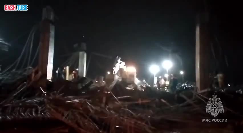  Тело третьего погибшего извлекли спасатели из-под завалов обрушившегося здания в Южно-Сахалинске