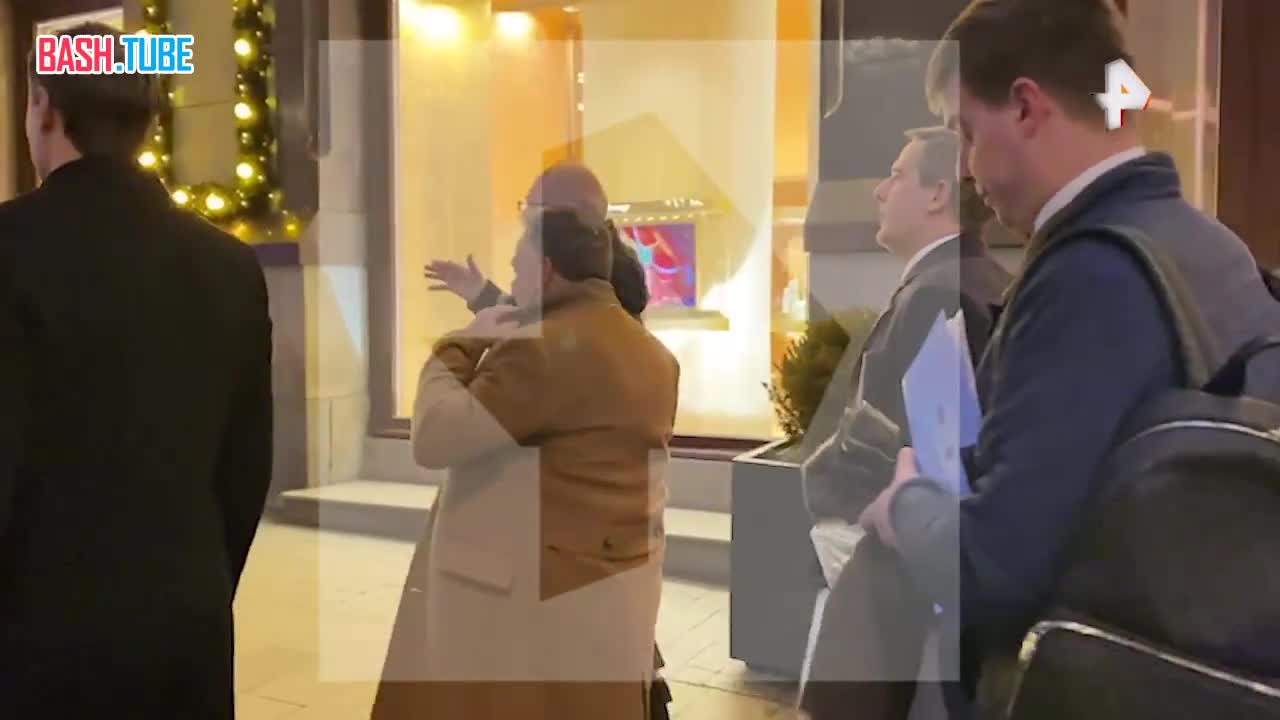  Спецпредставителя президента России Кирилла Дмитриева и спецпосланника США Стива Уиткоффа заметили на улицах Москвы