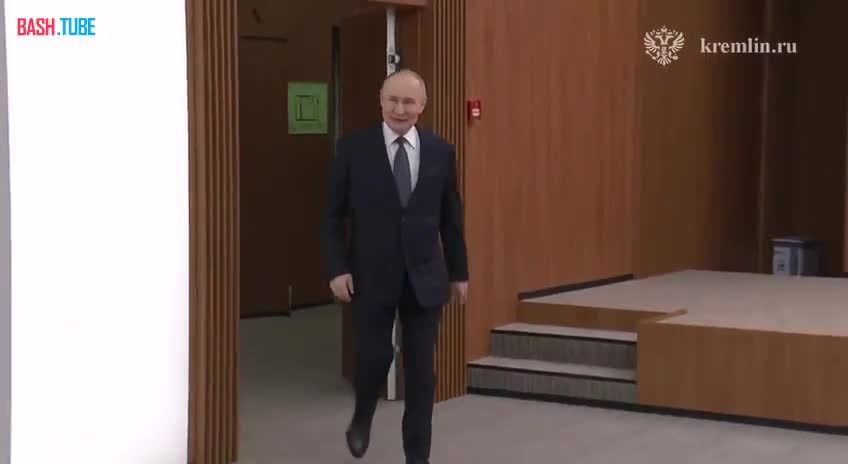  Путин встретился с волонтёрами перед церемонией награждения, - Кремль