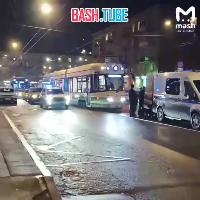  Банду подростков с ножами, дубинками и ракетницами задержали на Ваське