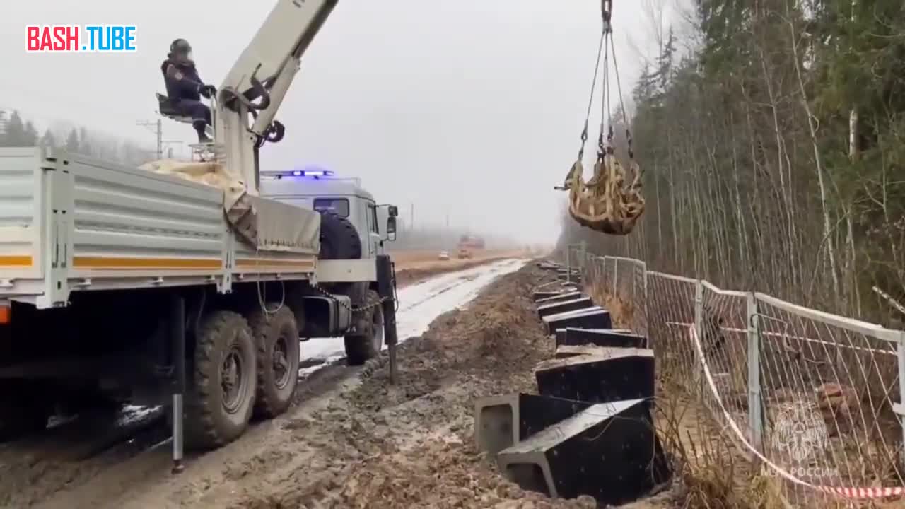  Эхо войны: сотрудники МЧС обезвредили 8 авиабомб и 102 противотанковые мины времен ВОВ в Ленинградской области