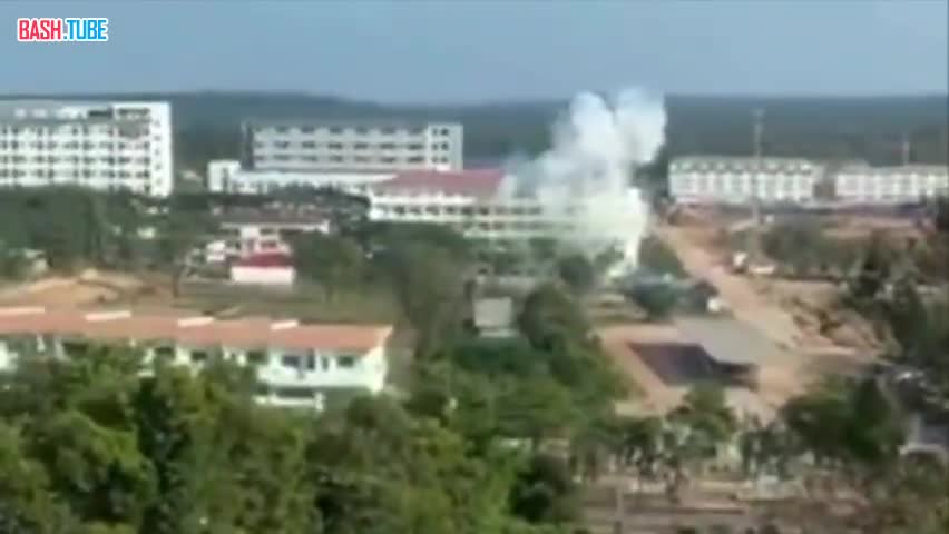  Тайские истребители F-16 нанесли авиаудар по центру города Самронг в Камбодже, - СМИ