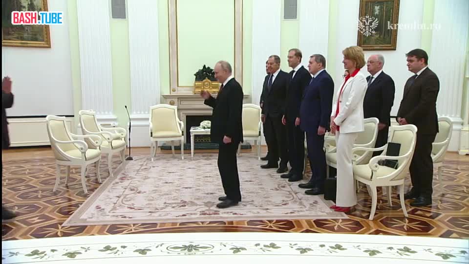  В Кремле начались переговоры Владимира Путина с президентом Индонезии Прабово Субианто