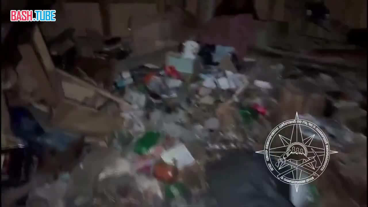  Так выглядит разгромленная медведем избушка мужчины, которого с середины ноября ищут на Камчатке