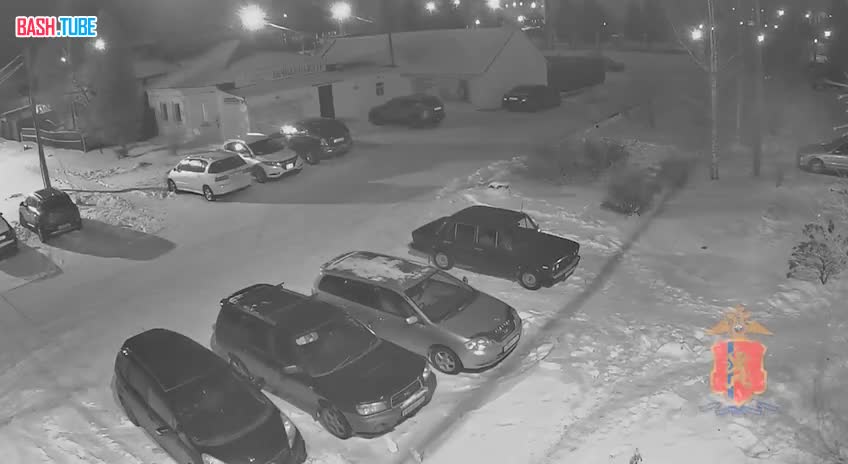  В Красноярске священник задержал парня, разгромившего шесть машин