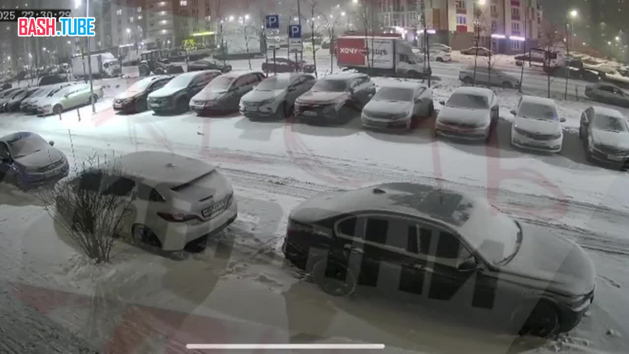  Водитель собрал страйк во дворе в Казани