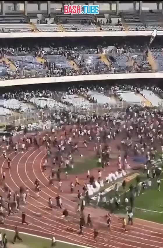  Хаос на стадионе: фанаты Месси в Индии устроили погром, - Bild