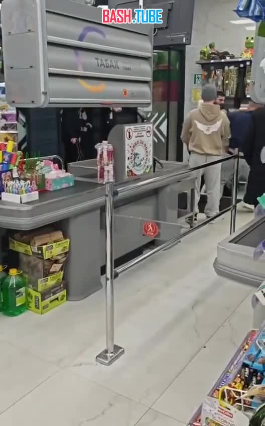  В Подмосковье охранники избили покупателя, заподозрив его в краже