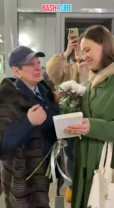  Пассажиры подарили 160 тысяч на ремонт самому доброму контролеру с подмосковной станции «Опалиха»